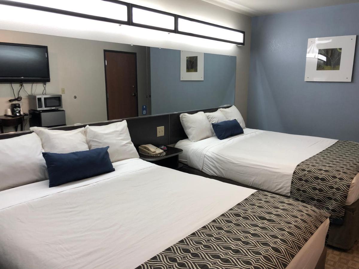Microtel Inn & Suites By Wyndham Klamath Falls Exterior photo