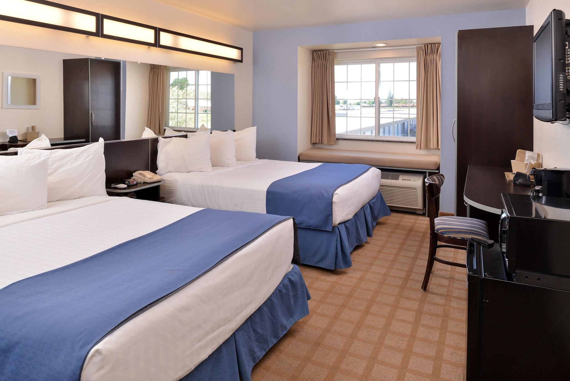 Microtel Inn & Suites By Wyndham Klamath Falls Exterior photo