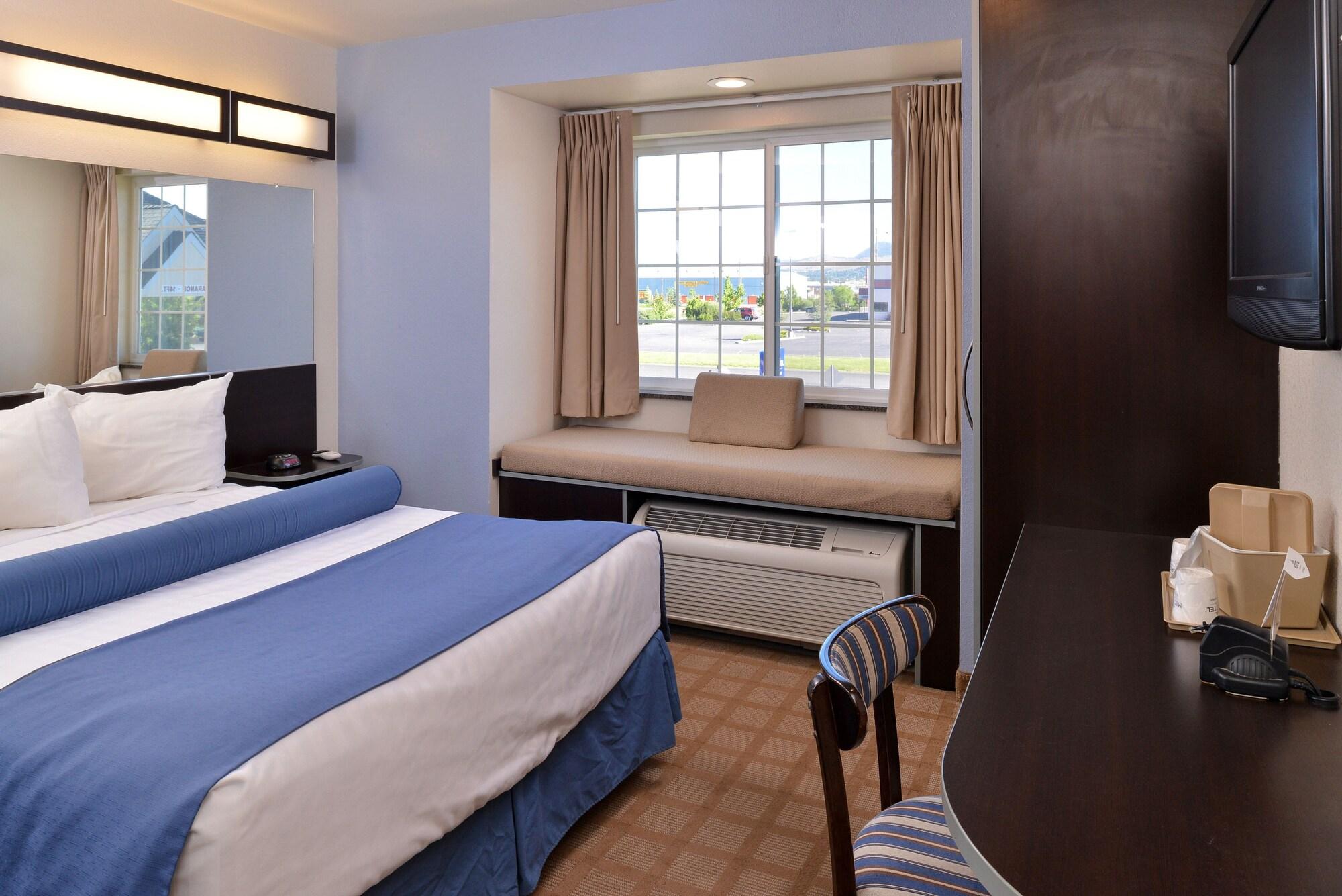 Microtel Inn & Suites By Wyndham Klamath Falls Exterior photo