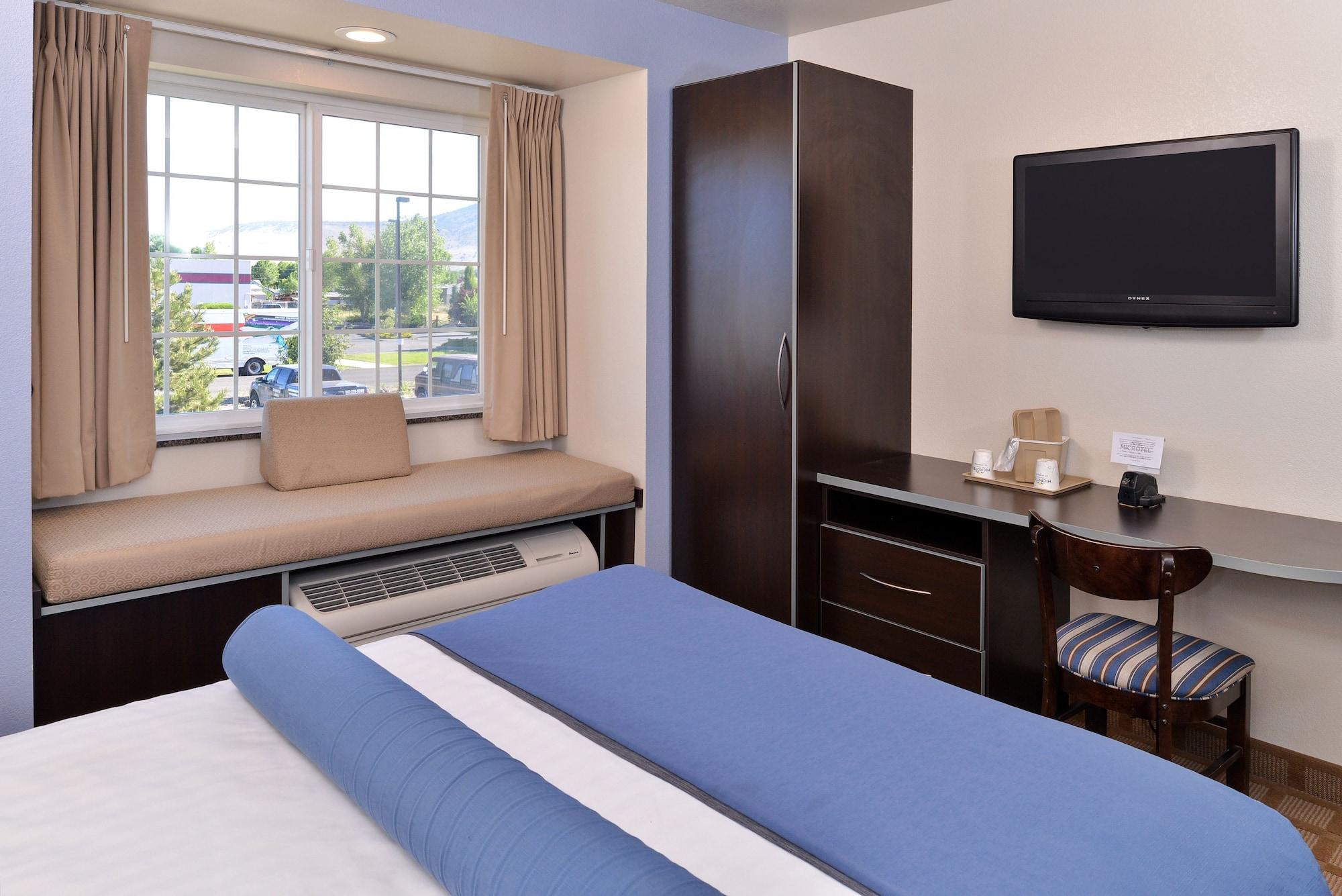 Microtel Inn & Suites By Wyndham Klamath Falls Exterior photo