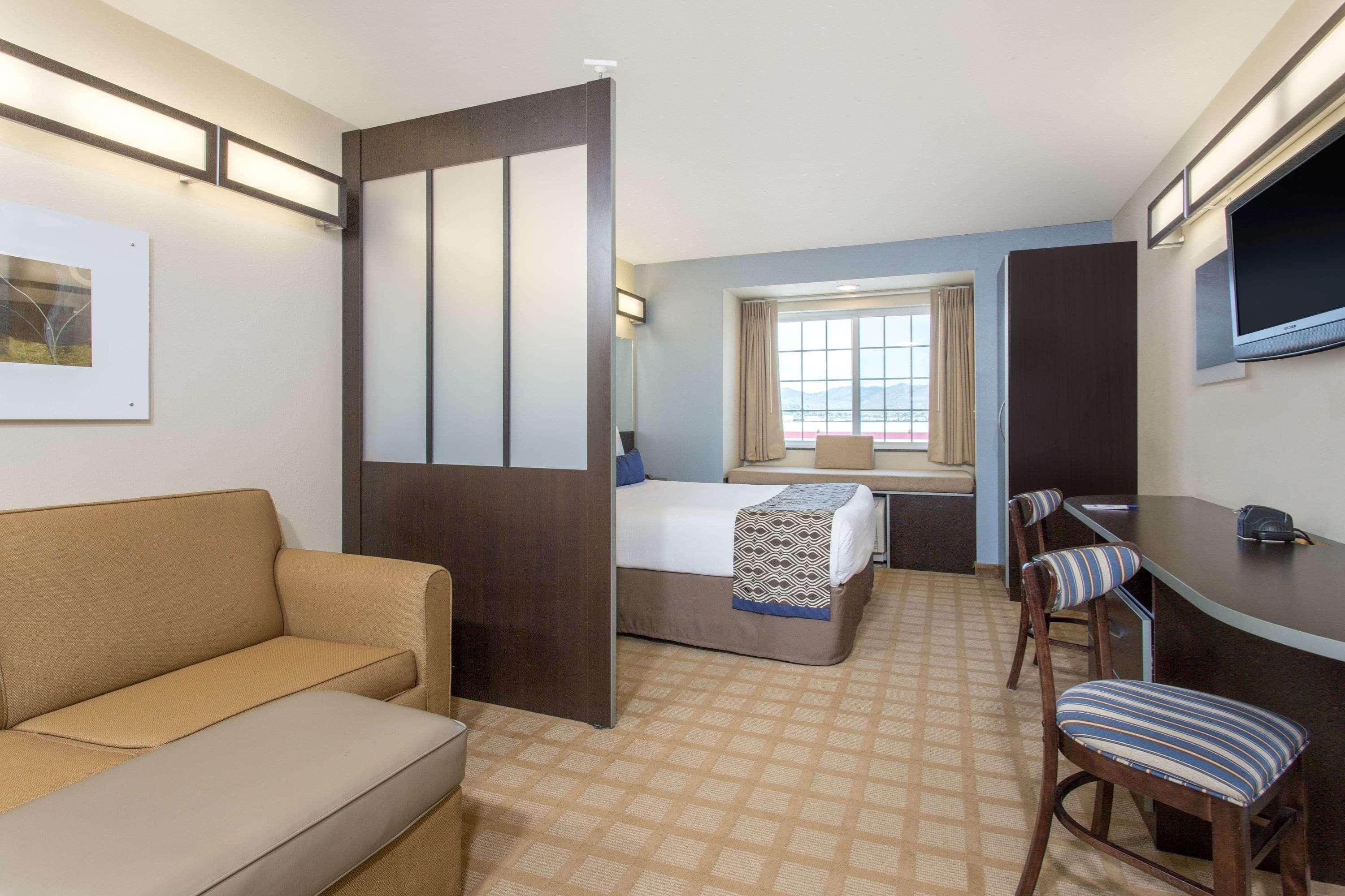 Microtel Inn & Suites By Wyndham Klamath Falls Exterior photo