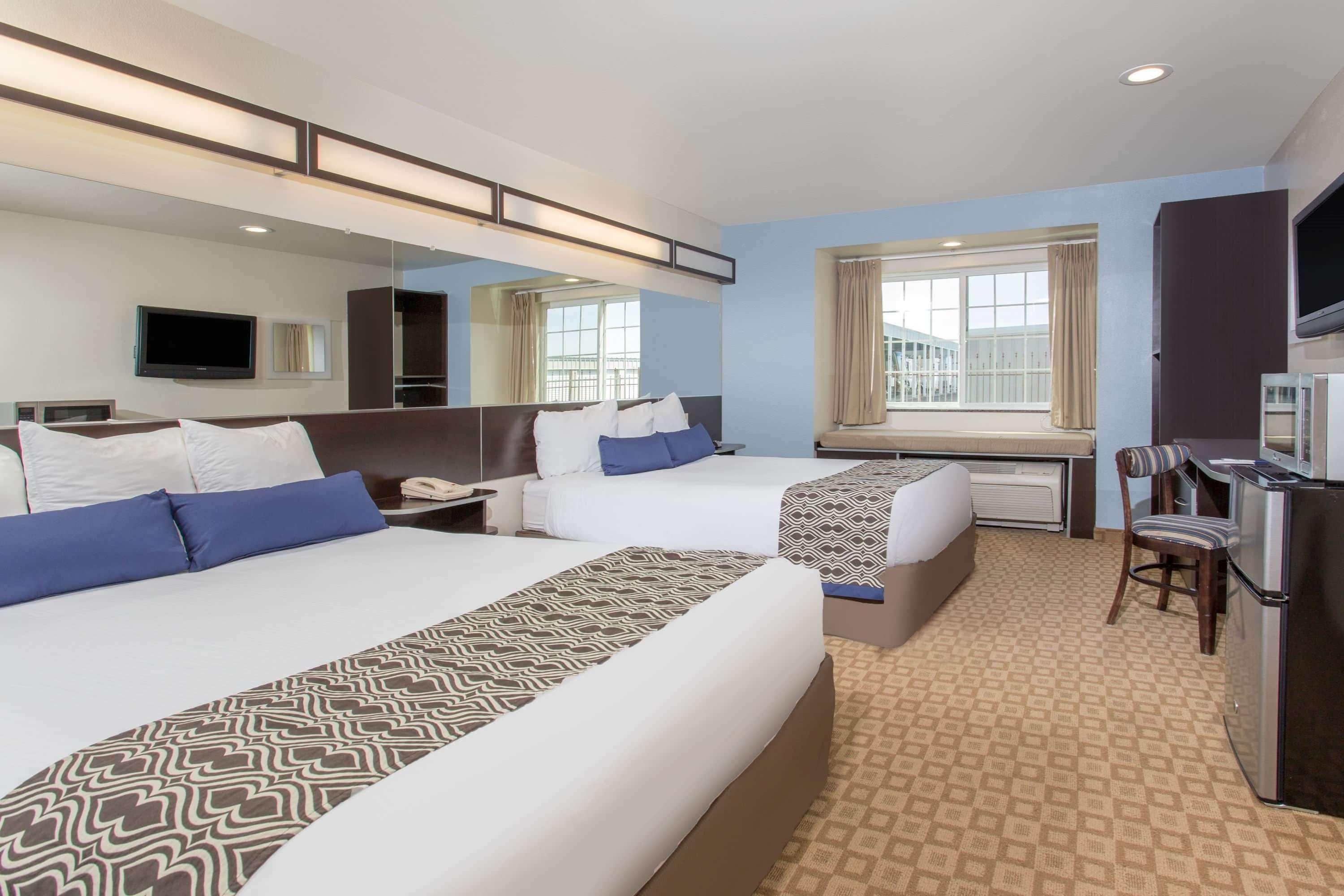 Microtel Inn & Suites By Wyndham Klamath Falls Exterior photo